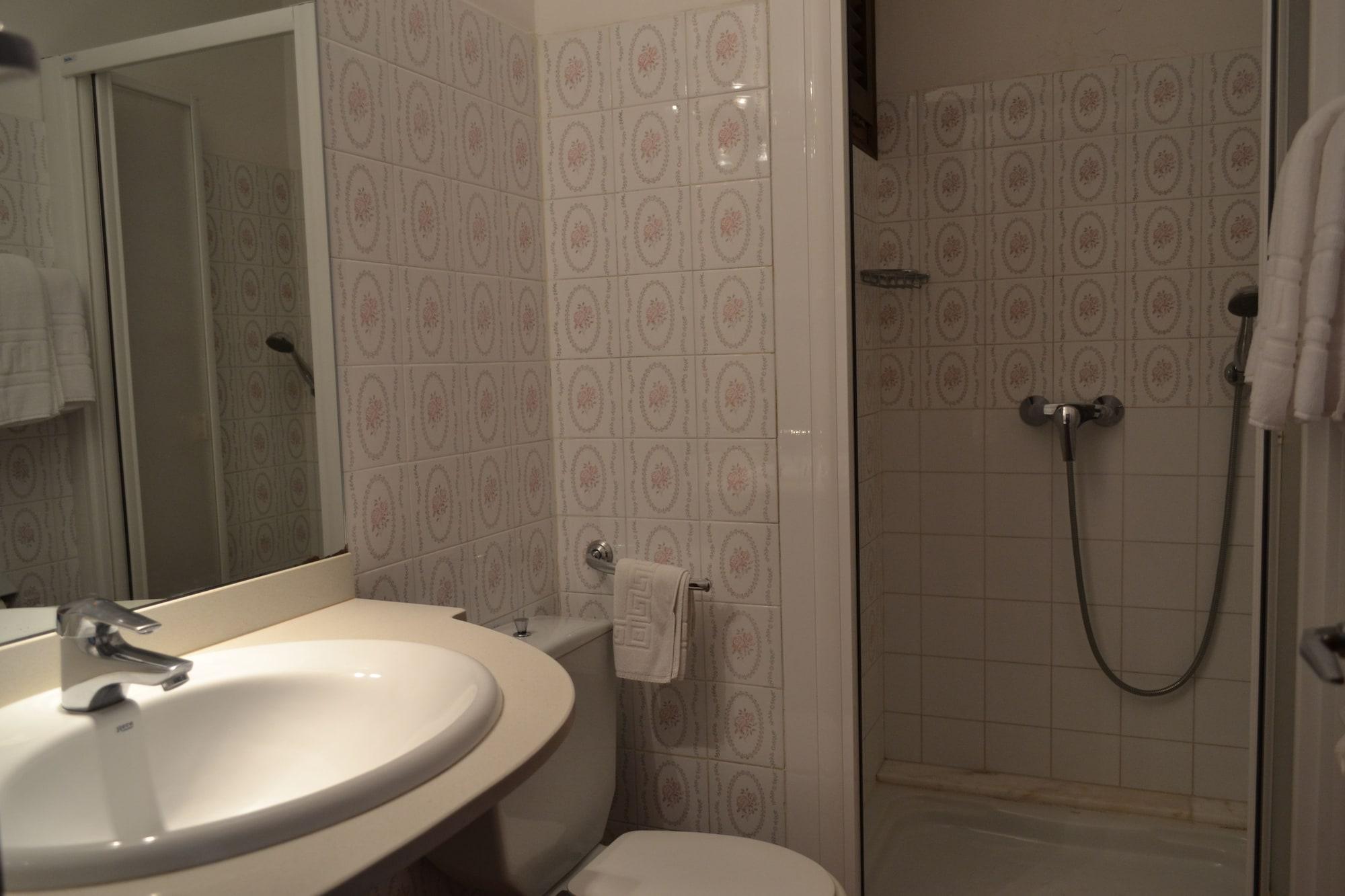 Hostal L'Esplai Viladamat Zewnętrze zdjęcie